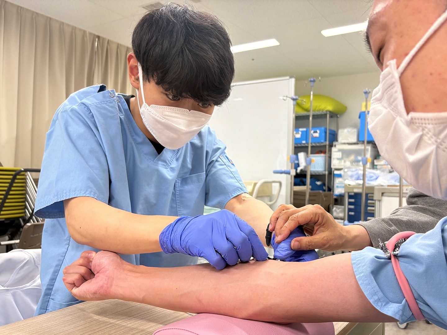 【2025 臨床研修医に密着！】＃01 採血実技研修